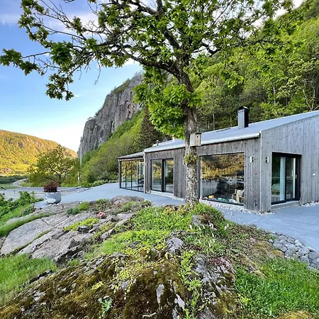 Lovely In * Farsund